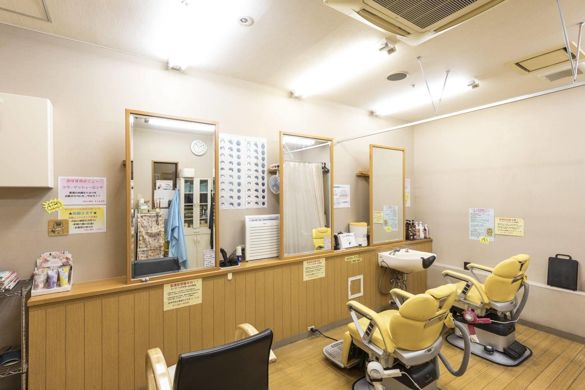 Route Inn Grantia Hanyu Spa Resort Екстер'єр фото