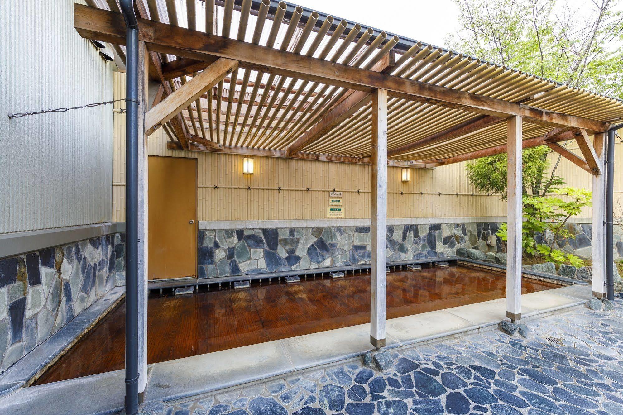 Route Inn Grantia Hanyu Spa Resort Екстер'єр фото