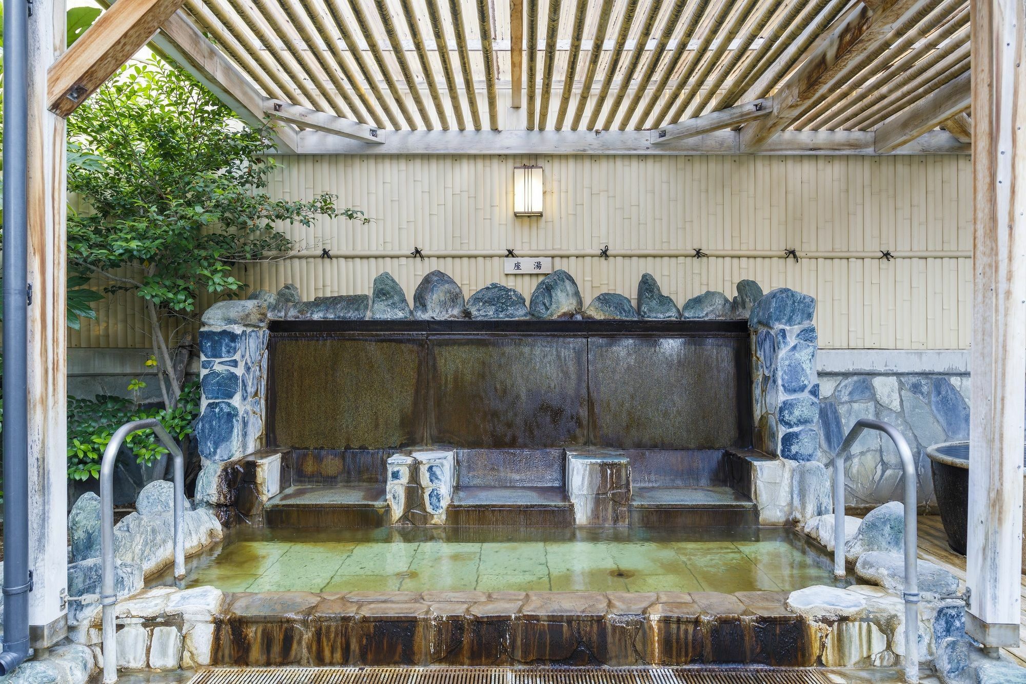 Route Inn Grantia Hanyu Spa Resort Екстер'єр фото